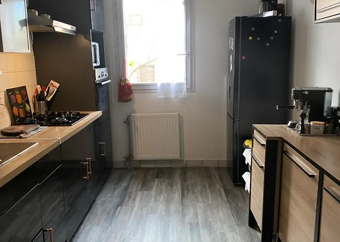 Dans Un Grand à Centre *